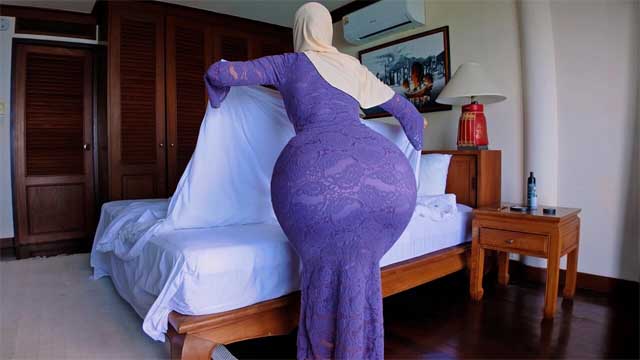 Sharing a Hotel Room with my Muslim Stepmom
